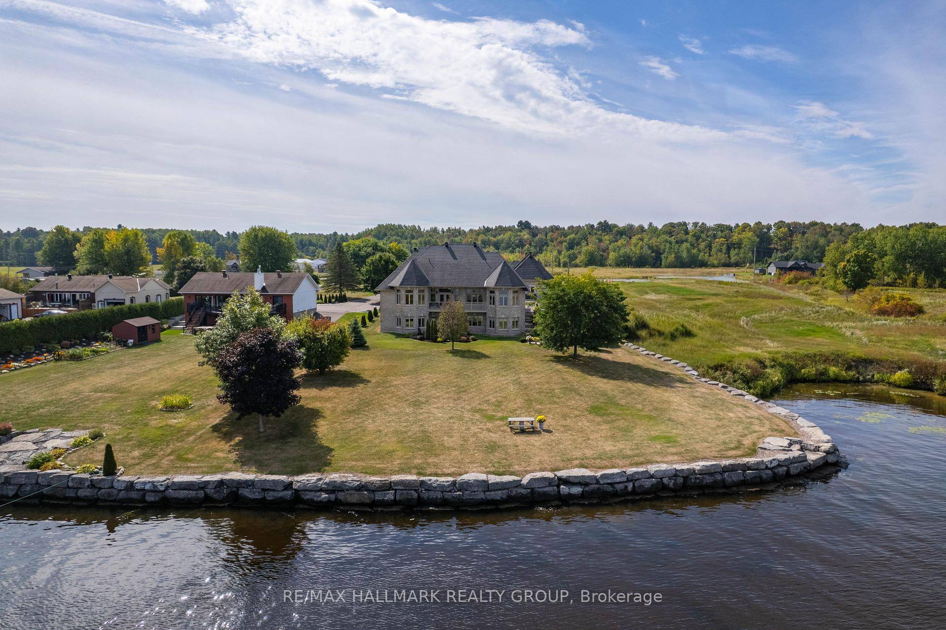 Welcome to this exceptional estate of over 67, 000 sq.