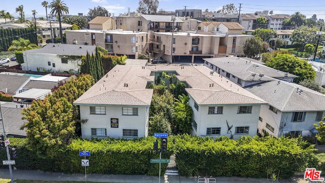 10594   National Blvd 12BR La