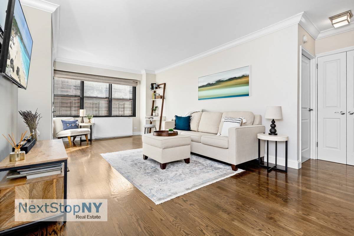 Space, Light and Views ! Get it all and more in this mint condition convertible two bedroom located on a beautiful block in the heart of the Upper East side.