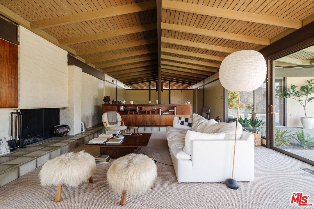 961 Linda Flora Dr 4BR Brentwood La