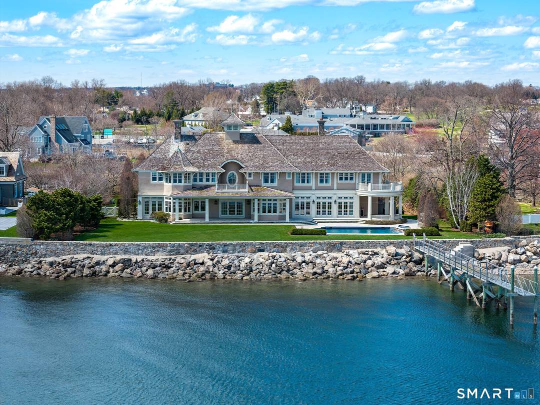 Rarely does an opportunity arise to own a home in the coastal enclave of Shorehaven, and 10 Shorehaven Road is a true masterpiece.