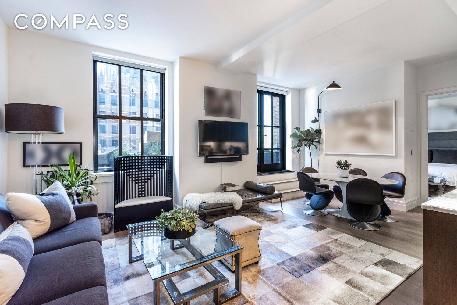OUTDOOR LOVER S DREAM This designer, split 2 bed, 2.
