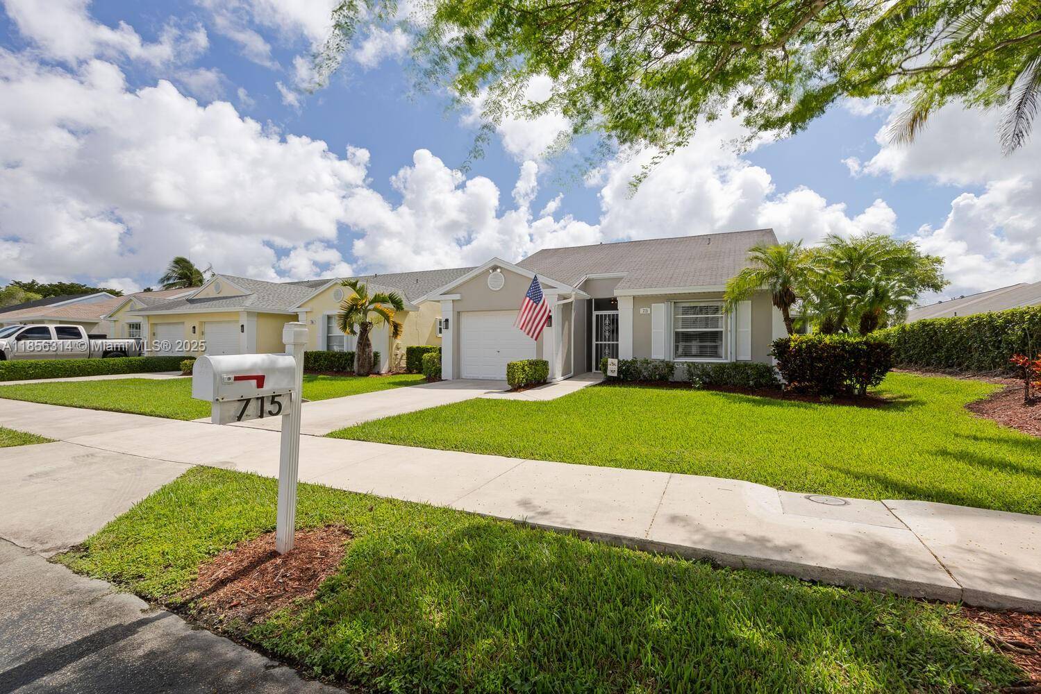 Renovated 2 bed, 2 bath home, located in the highly desirable community of Northgate.