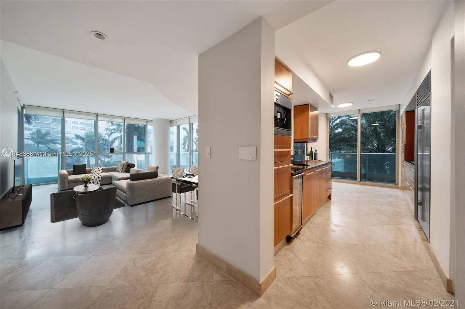 Spacious 2 bed 2 baths at luxurious Jade Brickell.