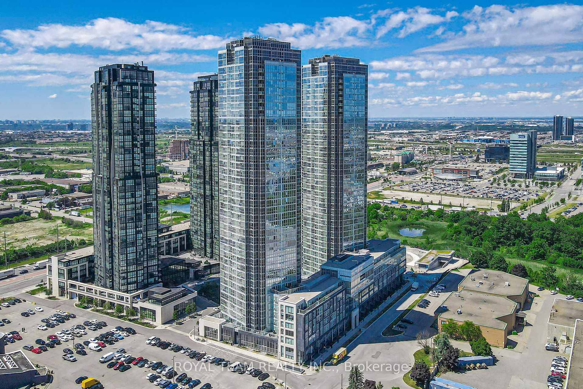 Excellent Location ! Sun Filled High Floor 1 Bedroom Den 2 Bathroom Condo in Coveted Expo City !
