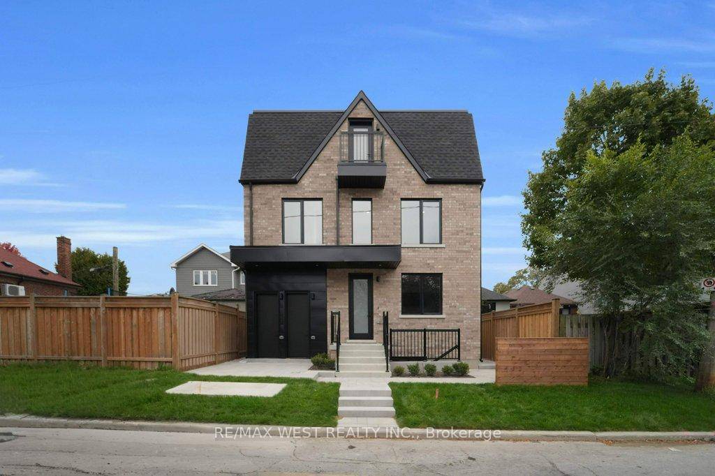 Brand new luxury 2 bedroom, 2 bath second and third floor suite in the desirable Oakwood Village area !