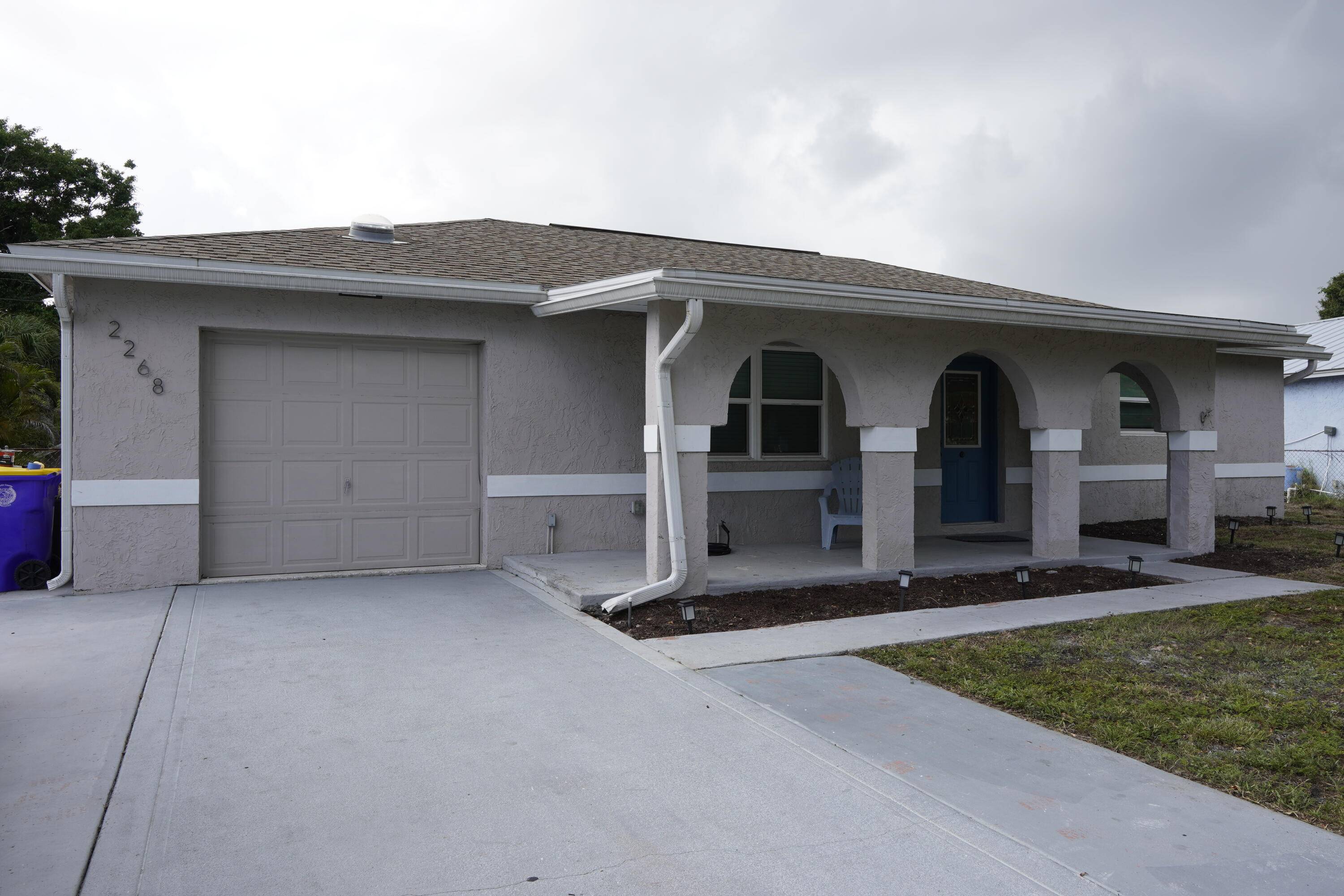 4 2 CBS home with oversized lot and BRAND NEW ROOF.
