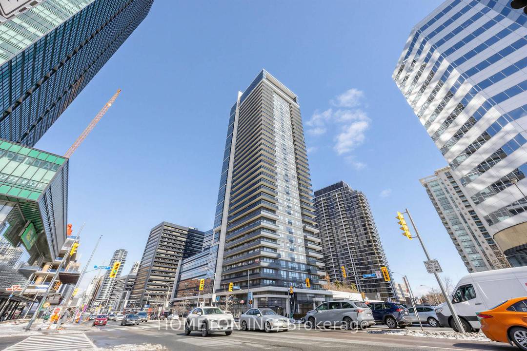 A beautifully maintained 9ft ceiling 1 bedroom suite in the heart of the Yonge and Sheppard corridor, one of Toronto's most sought after urban neighbourhoods.