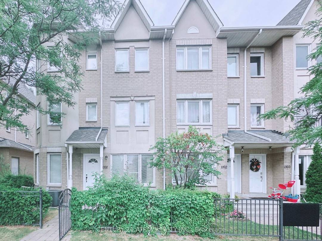 Very Walkable Just 1013 Minutes on Foot to Centennial College !
