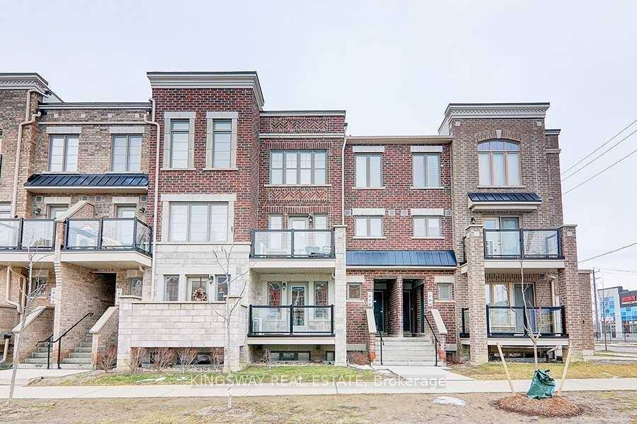 Stunning Townhouse. 2 Bedroom, 2 Bathroom Layout With Flawless Laminate Ceramic Flooring Throughout.