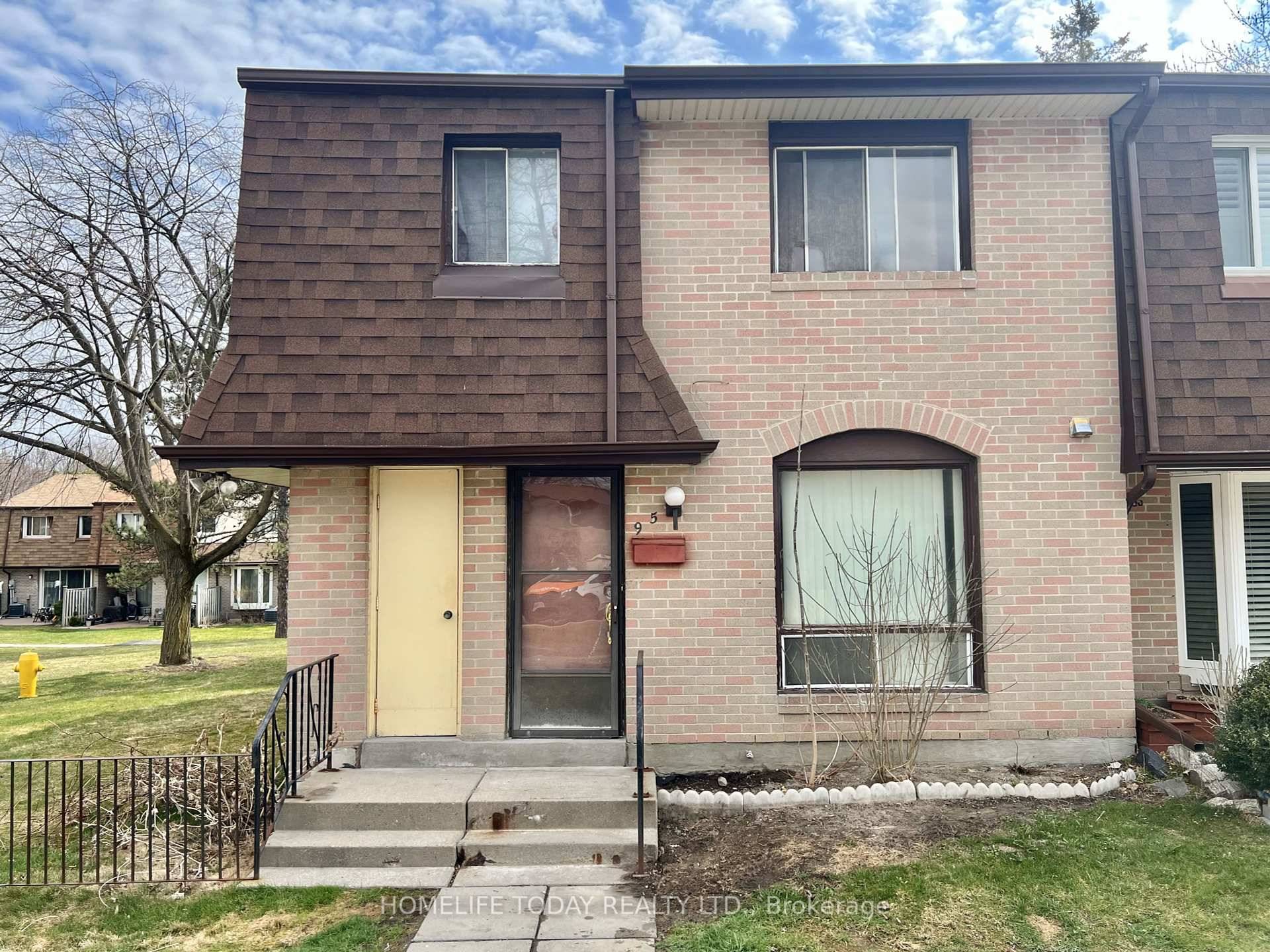 Prime Location ! Stunning 3 Bedroom Condo Townhouse nestled in a highly sought after Neighbourhood with a clear, open view backyard perfect for summer BBQs !