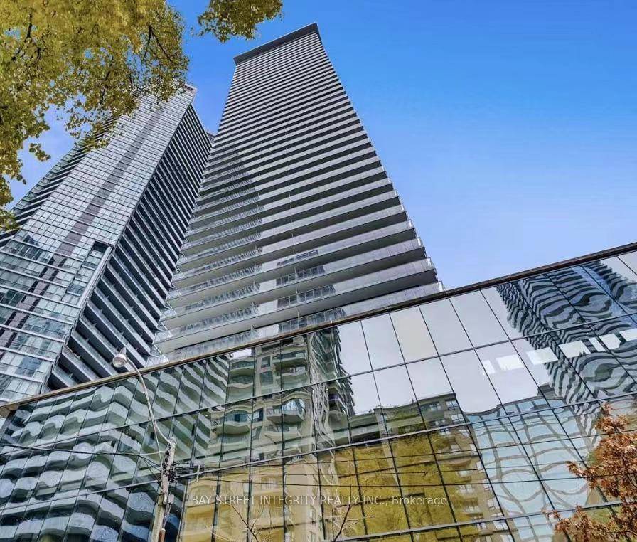 Luxurious Condo Unit in Prestigious Yonge Bloor Central Toronto Downtown.