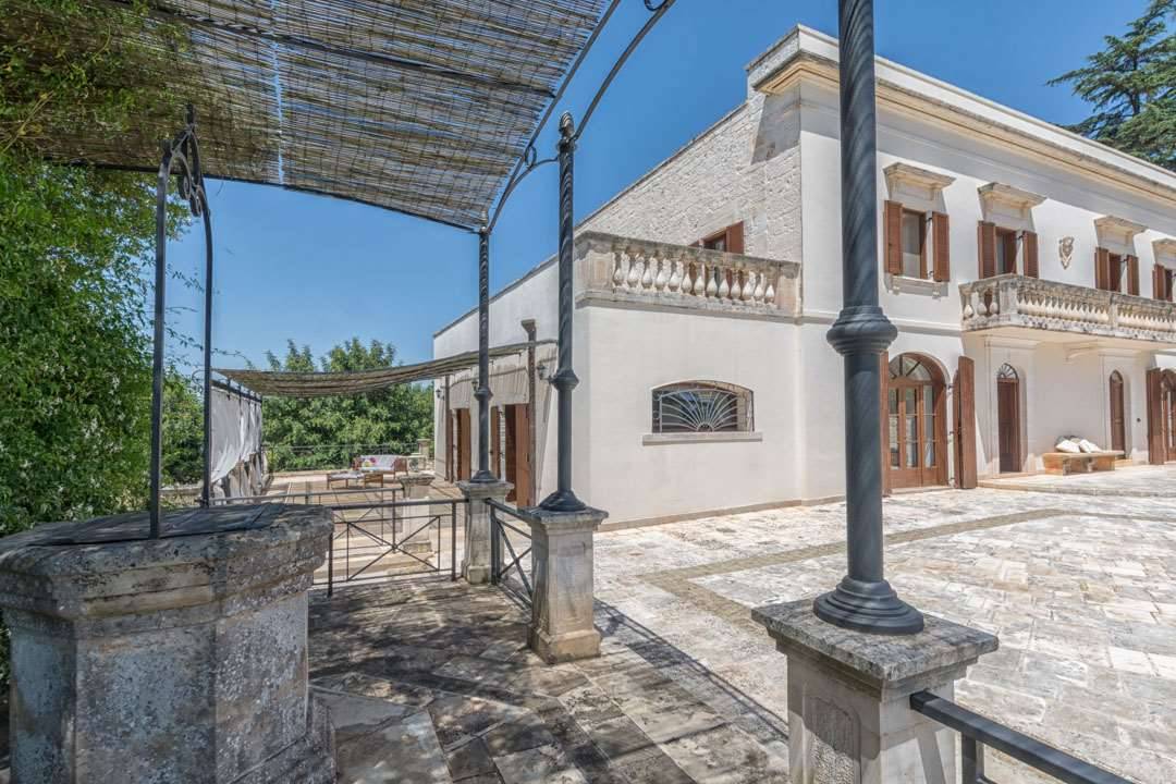 Villa Fumarola for Sale in Ostuni