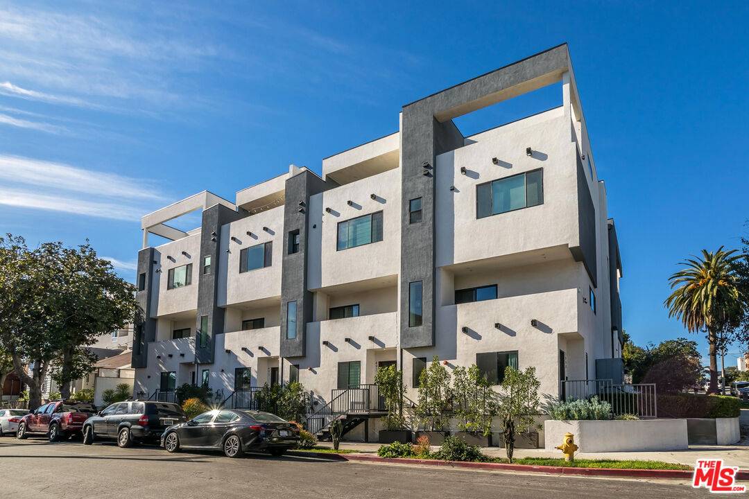 495 N St Andrews Pl 3BR Mid Wilshire La