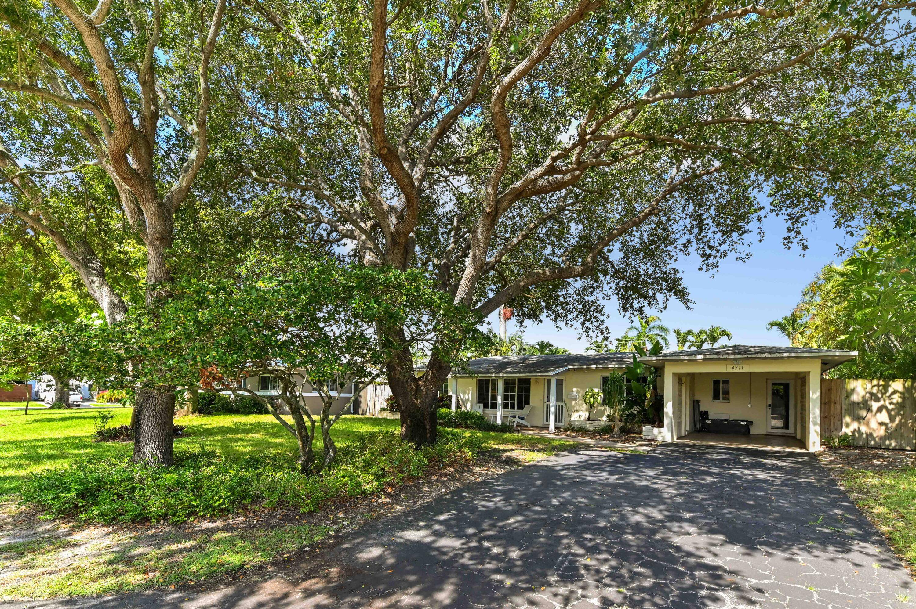 This charming 1 story pool home offers 3 beds, 2 baths and 1, 586 sq ft of comfortable living space.