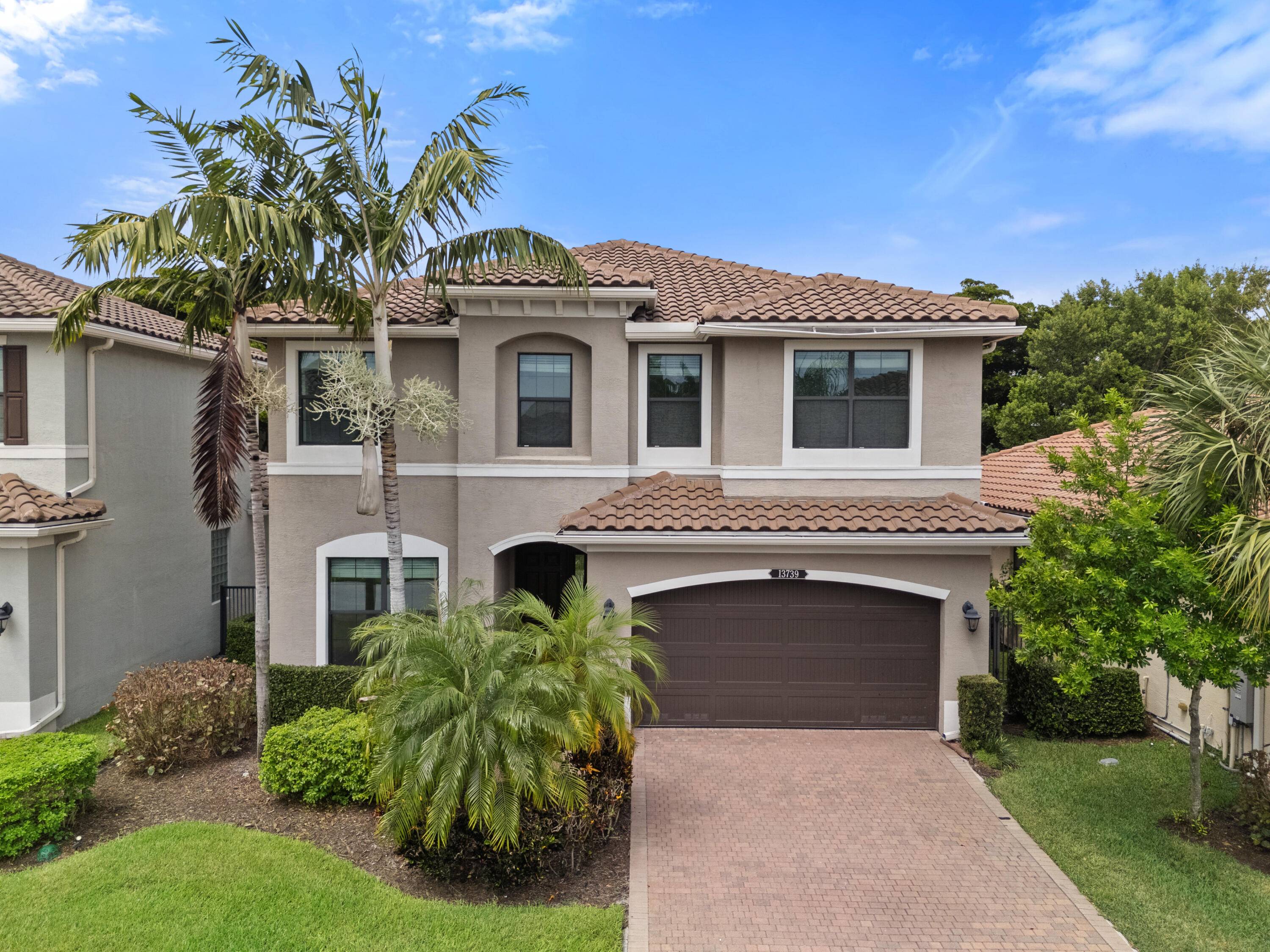 Come experience luxury living in this beautifully upgraded Capri model, the largest floor plan available in the highly sought after Tuscany North community.