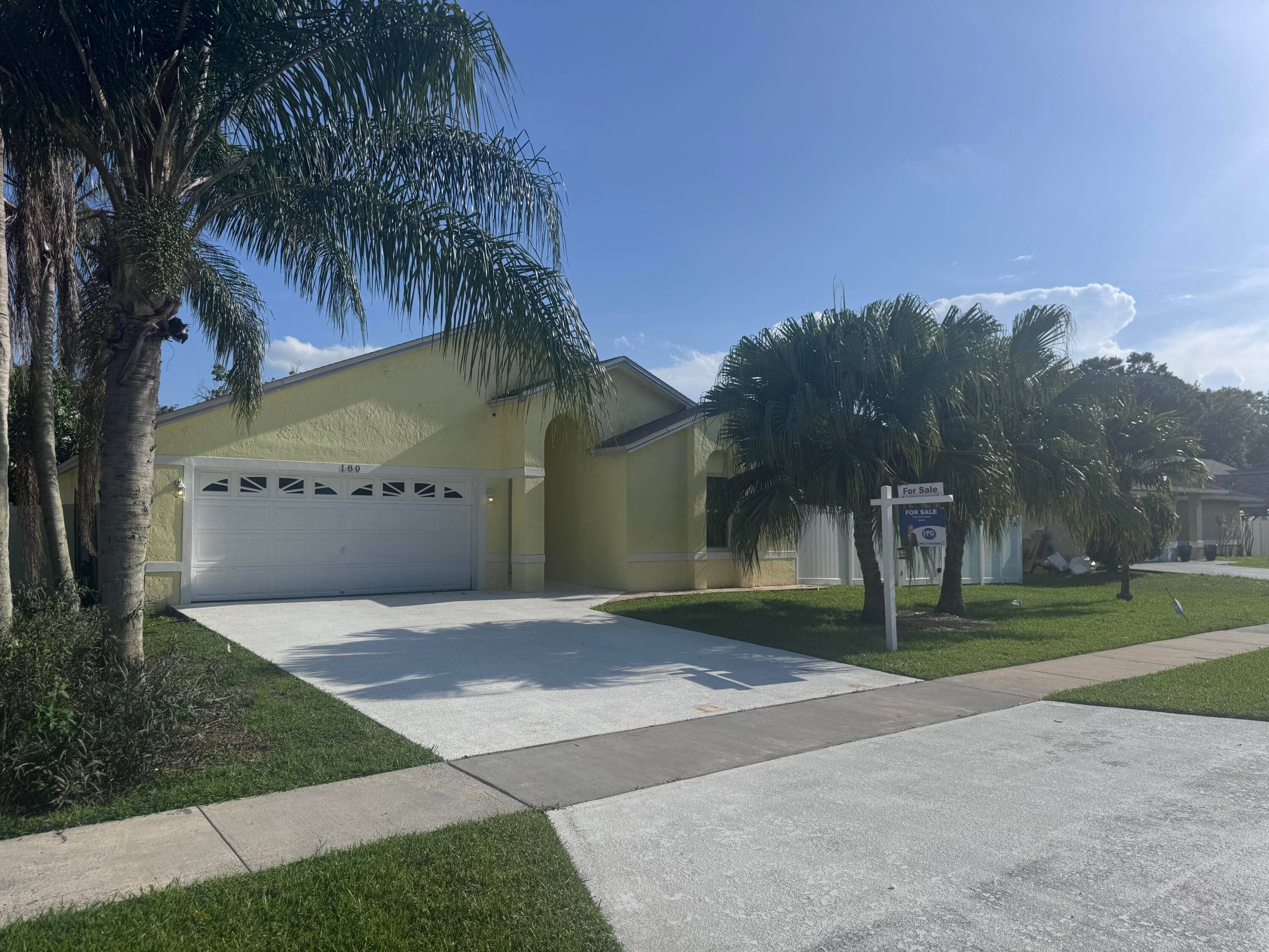 3BR 2BA Oasis in Royal Palm Beach No HOA !