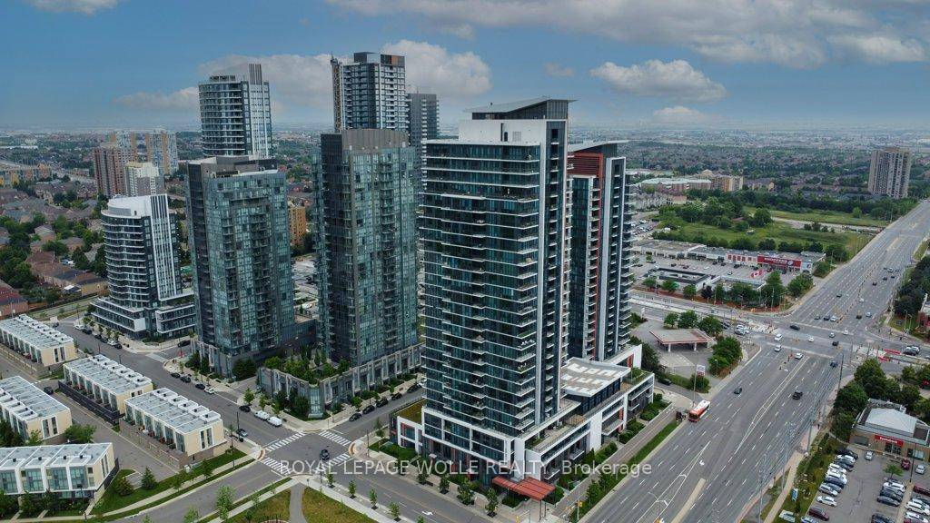 Luxurious and light filled 1 1 bedroom suite at the renowned Pinnacle Uptown, located in the heart of Mississauga.