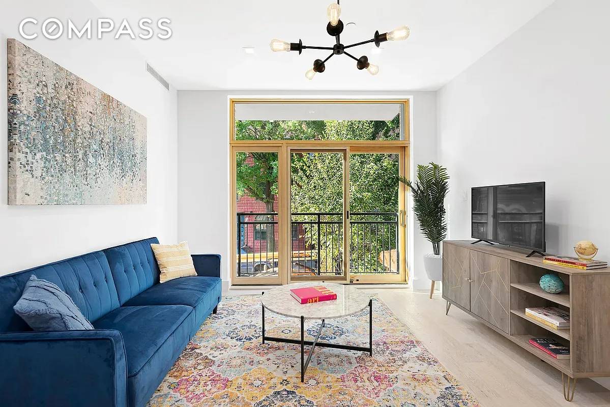 Welcome to this beautifully designed, modern 1 bedroom apartment, in prime Bushwick.