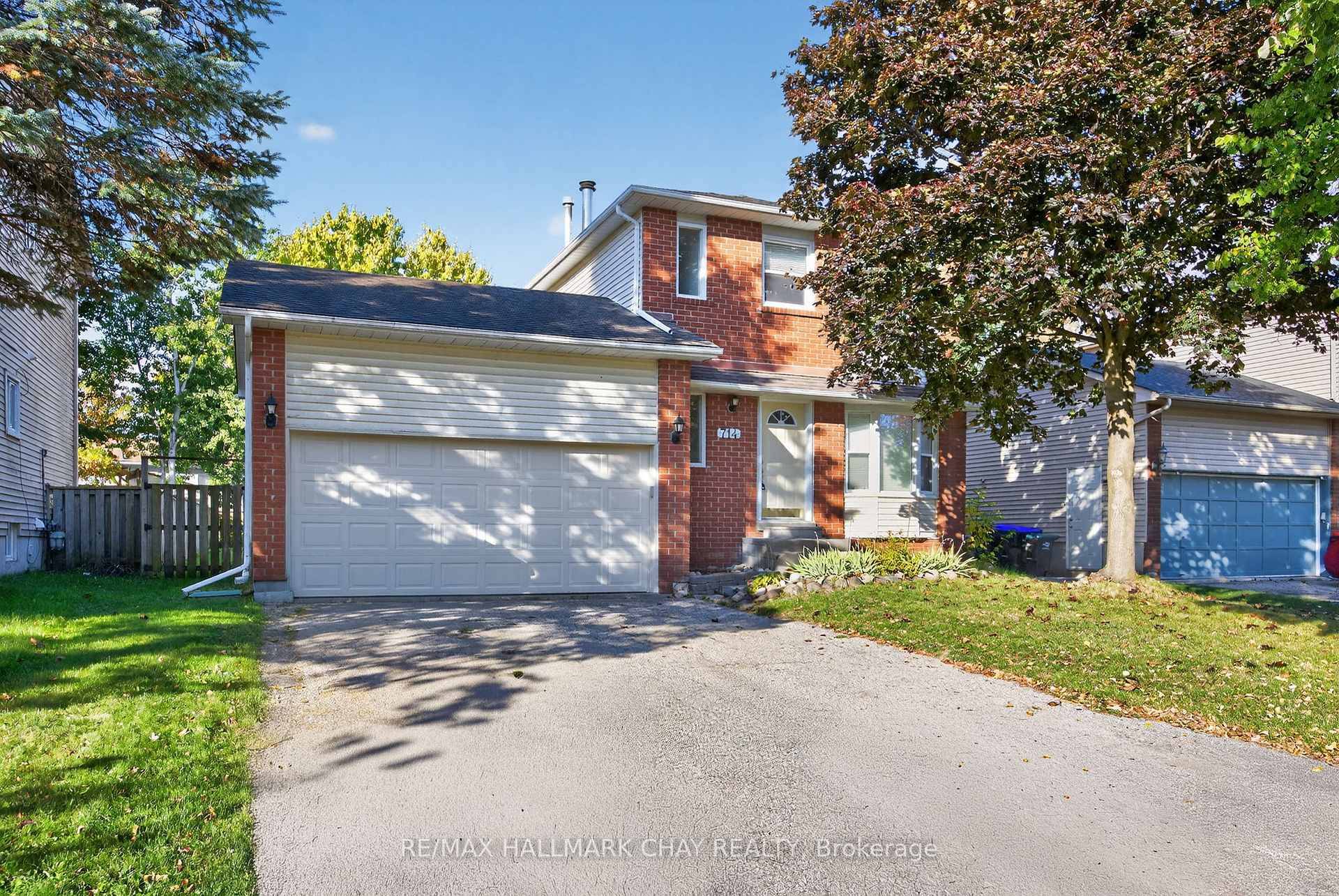 Pride Of Ownership ! Beautifully Maintained amp ; Completely Updated In 2025, Spacious 3 Bedroom, Two Storey Home Nestled On Large 50 x 130 Ft Lot In Family Friendly Community ...