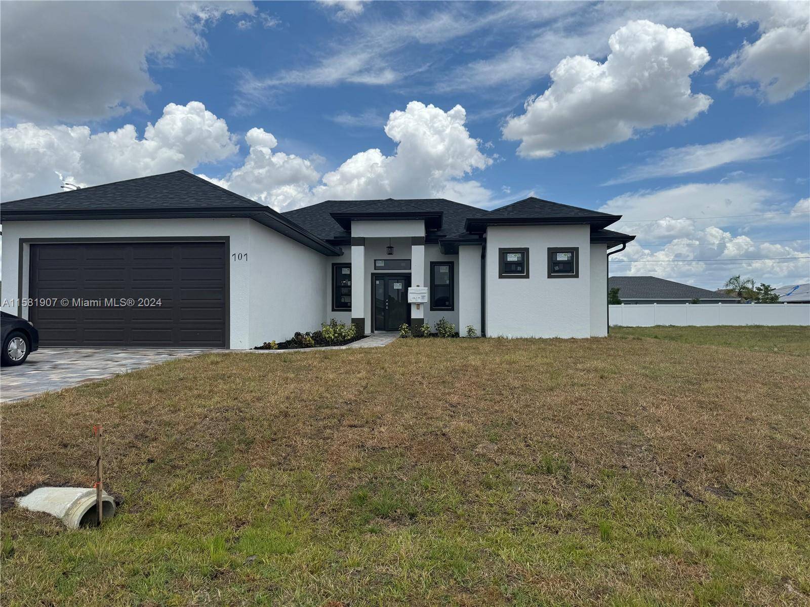 BEAUTIFUL BRAND NEW HOME !