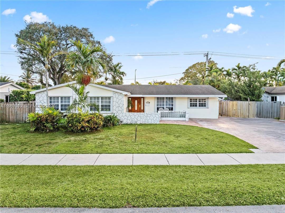 Beautifully updated single family residence in the highly sought after Killian area.