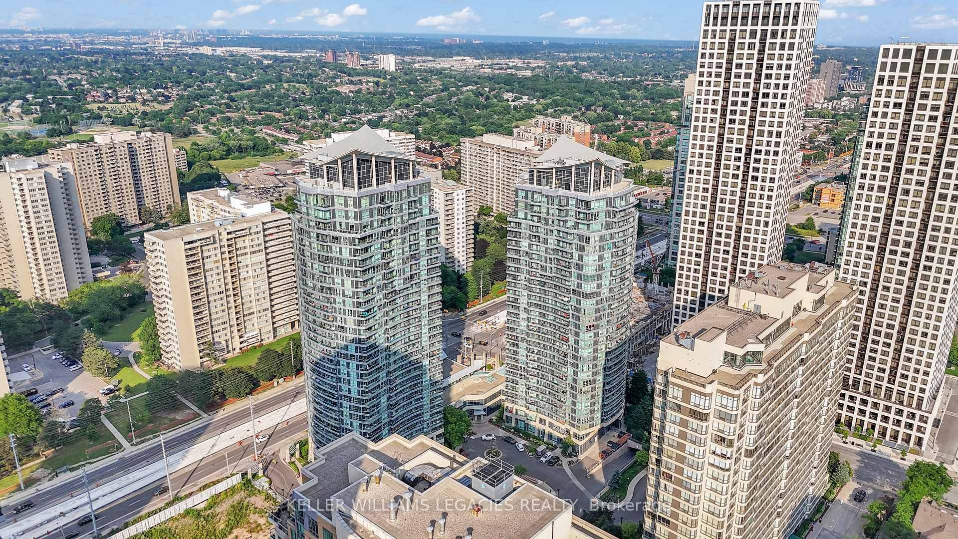 Top 6 Reasons You'll Love This Condo in the Heart of Mississauga 1.