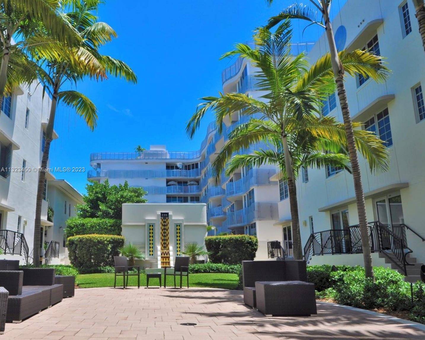 Looking for an investment condo in Miami Beach with it all ?