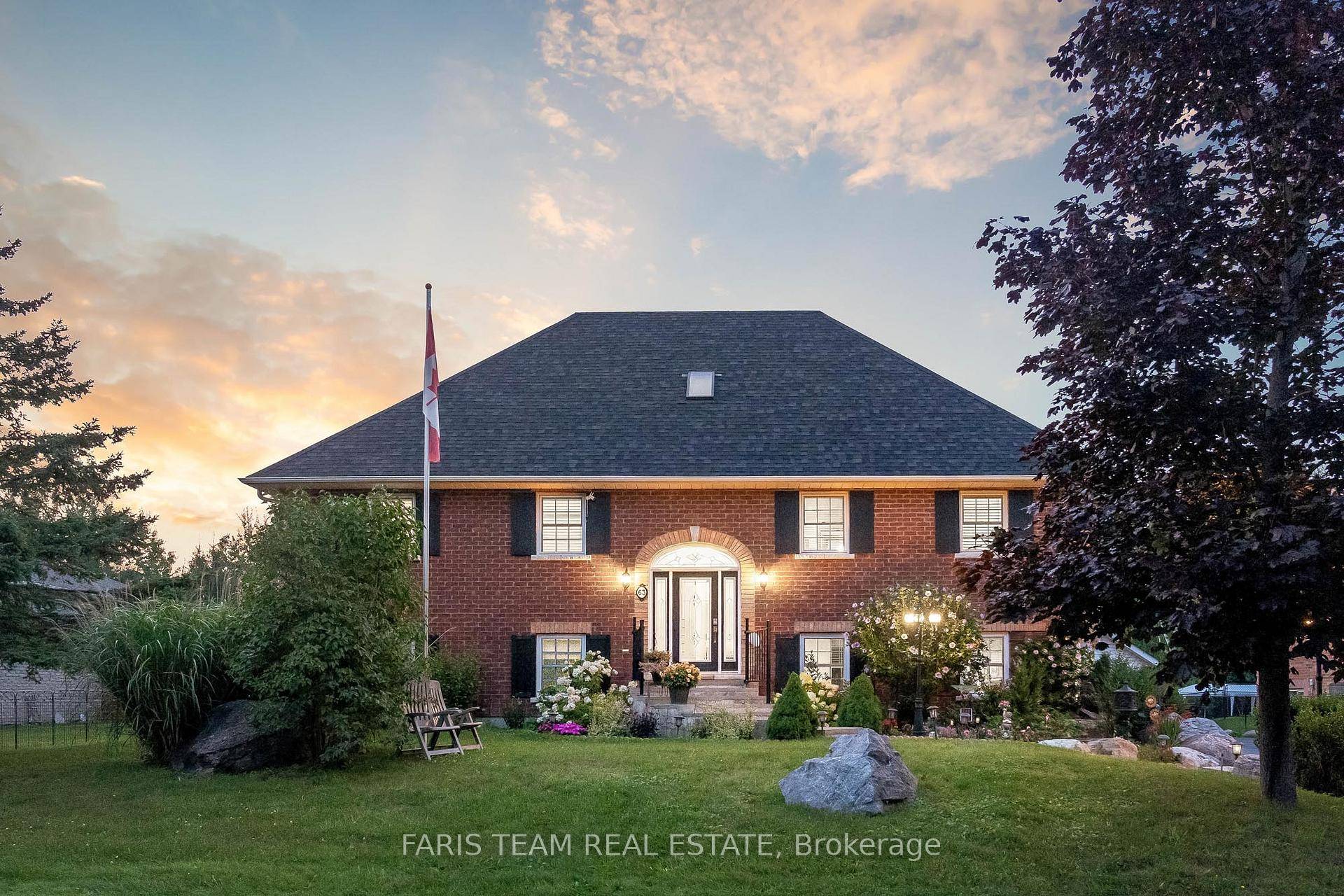 Top 5 Reasons You Will Love This Home 1 Be captivated by the timeless elegance and expansive surroundings of this magnificent full brick executive home, nestled on a sprawling 200' ...