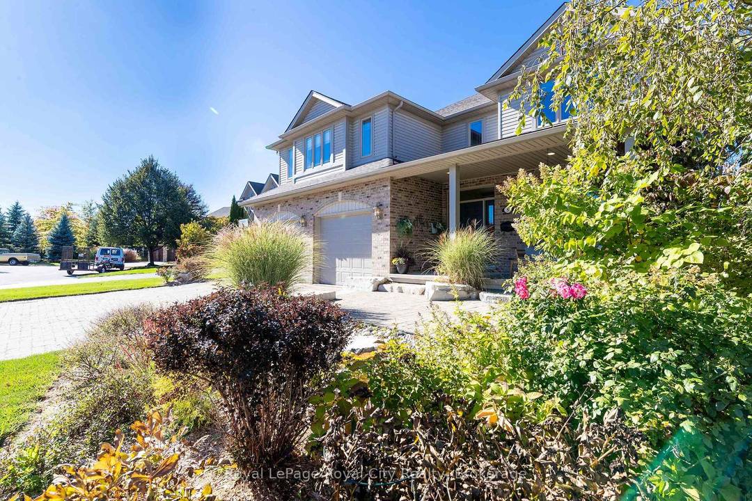 Set on a quiet cul de sac, this exceptional Sloot built home offers over 6, 000 sq.