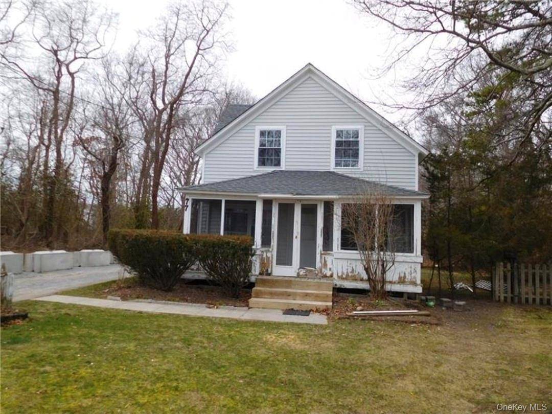 Opportunity knocks. 77 and 77A N Phillips Ave.