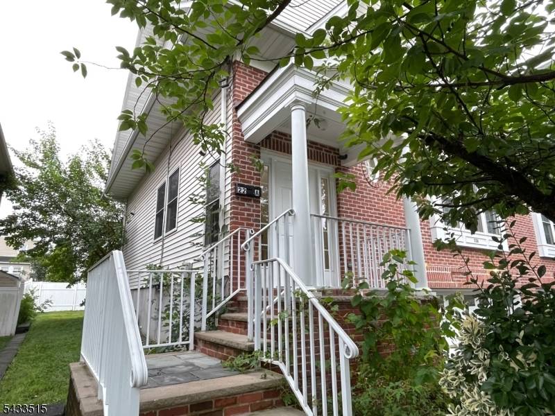 Stunning Newer Construction in Millburn Top Ranked School District Located on a quiet street in the heart of Millburn, this beautifully crafted newer construction offers the perfect blend of luxury, ...