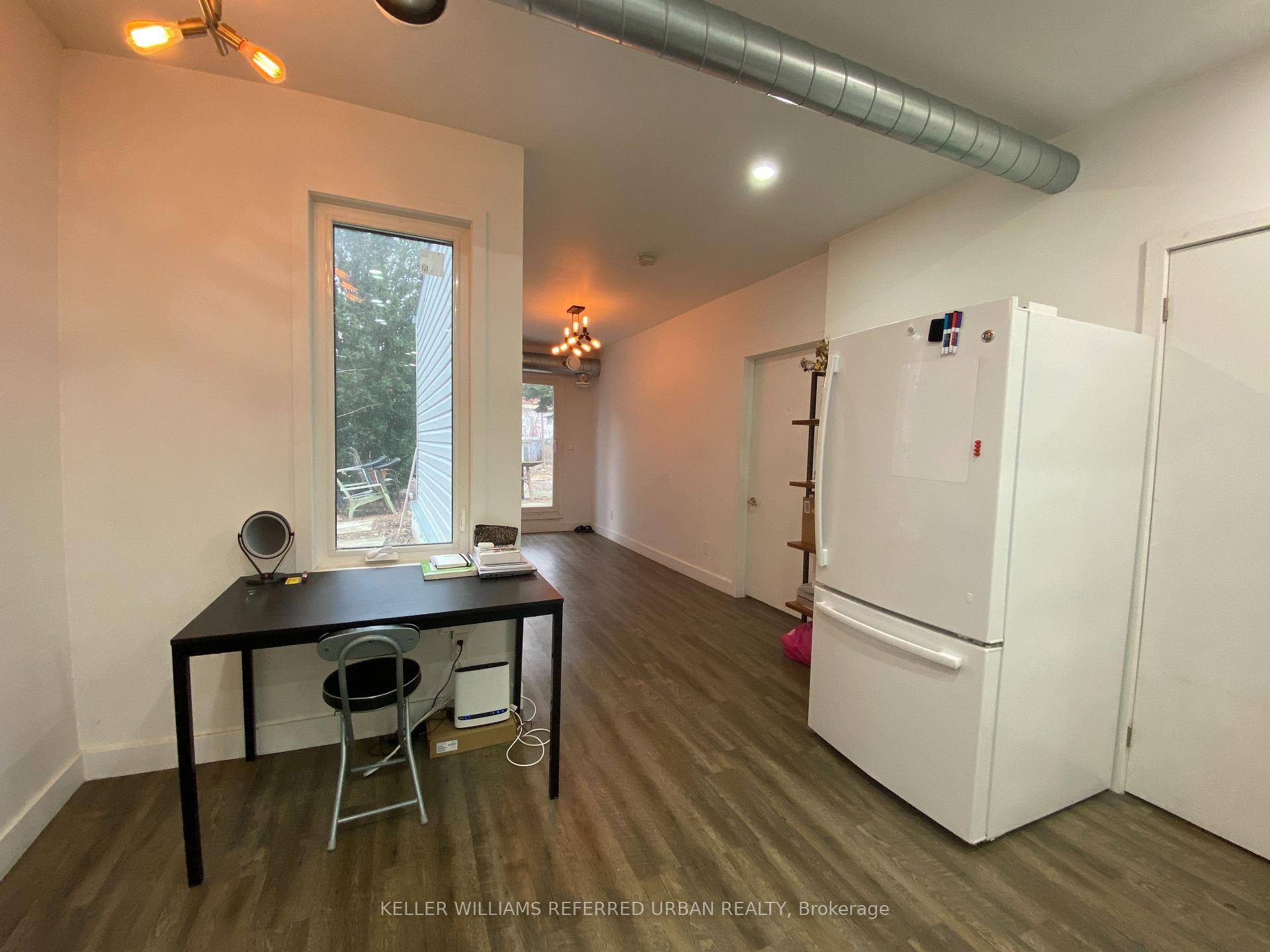 1 bedroom unit on ground floor with walk in closet available for lease.