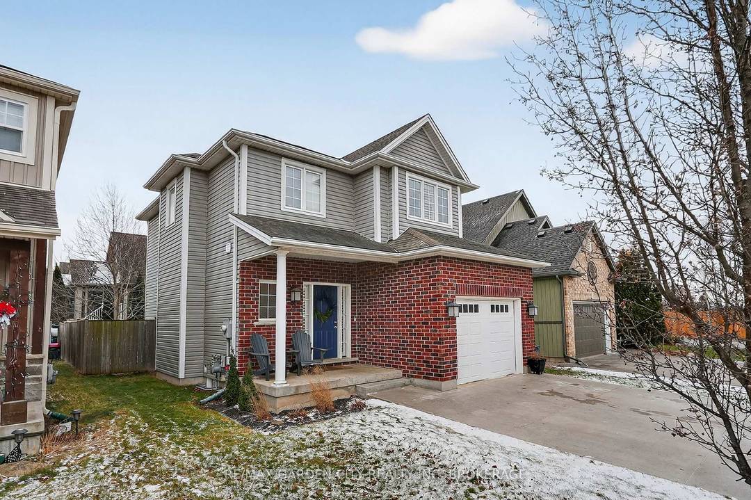 Built in 2011 this great quality detached two storey home is located in the quaint community of Vigil in Niagara on the Lake and is an excellent ready to enjoy ...
