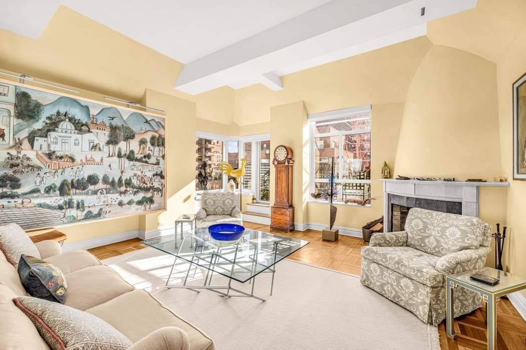 Located in one of Carnegie Hill's most iconic Art Deco buildings, this stunning, large, 5 room apartment is flooded with sunlight and has open views of Central Park from every ...
