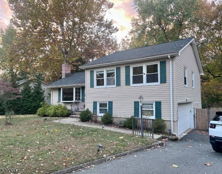 Well maintained single family for rent in Livingston.