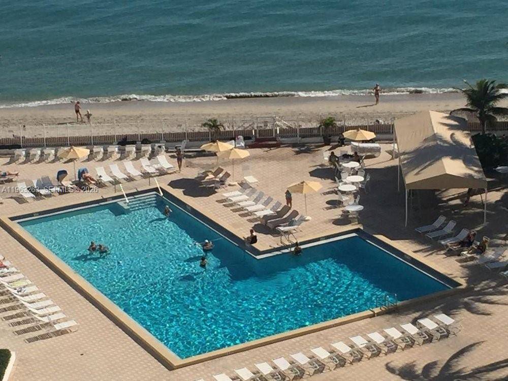 Panoramic direct views of intracoastal, can be leased 12x year, 30 day min.