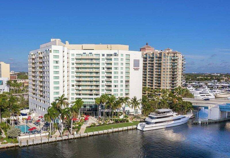 AIRBNB Immediately ! This unit is NOT in the hotel program, it's an investors dream !