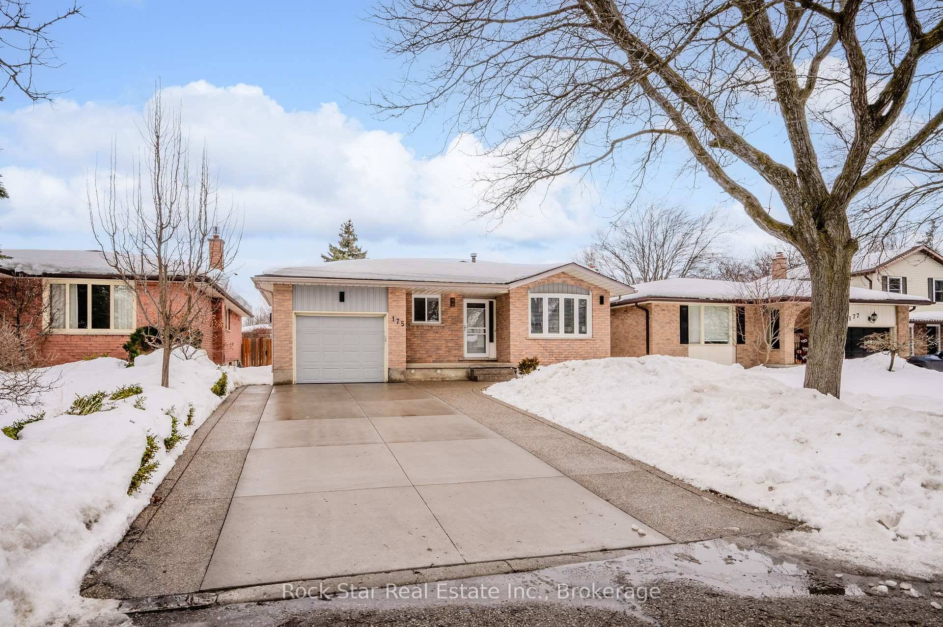 Tucked away in one of Waterloos most sought after neighbourhoods, is a beautifully maintained family home that offers a perfect blend of comfort amp ; charm.