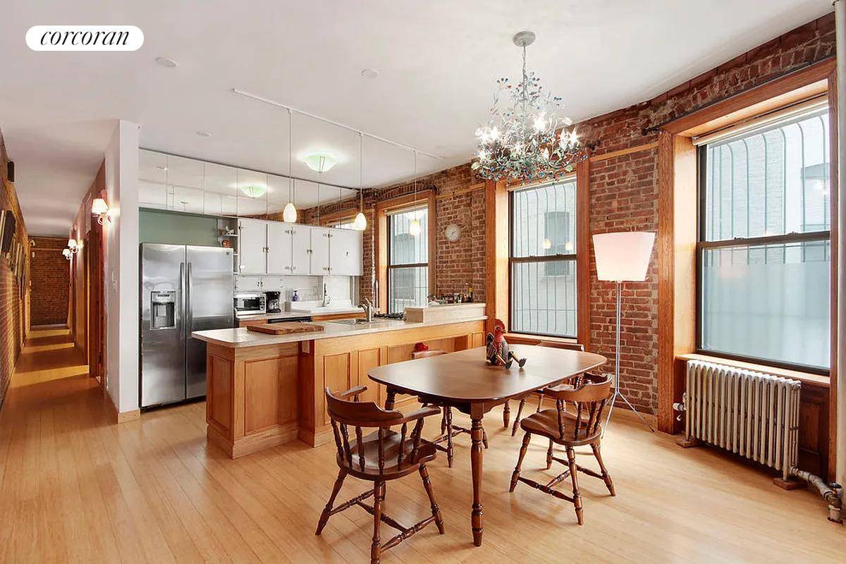 Deal fell through ! Don't miss your chance to grab this 3bd 1ba co op in the heart of Central Harlem.