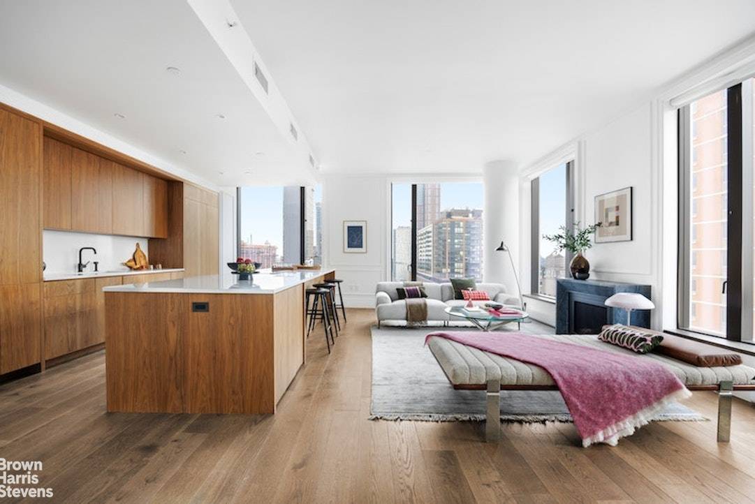 TOWNHOUSE EQUIVALENT Parking Storage Experience luxurious living at Residence 19H in the prestigious 11 Hoyt building.