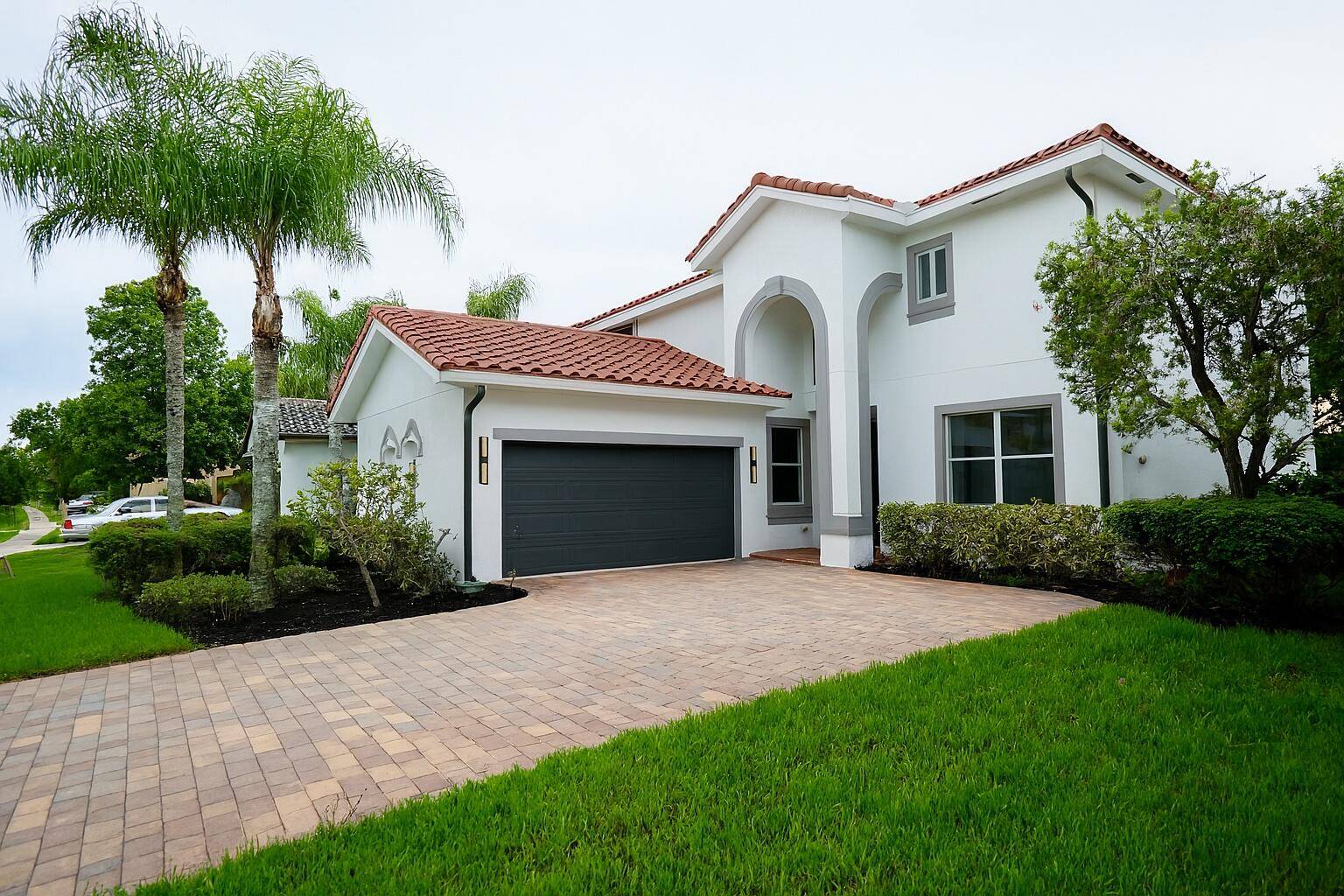 Stunning, fully renovated 5 bedroom home in Cobblestone Creek High end upgrades including a modern kitchen with quartz countertops, designer bathrooms, upgraded flooring, modern fixtures, and fresh paint throughout.