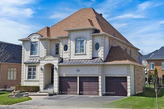 This stunning Victorian style home exudes timeless elegance while incorporating sleek, modern touches for ultimate comfort and functionality.