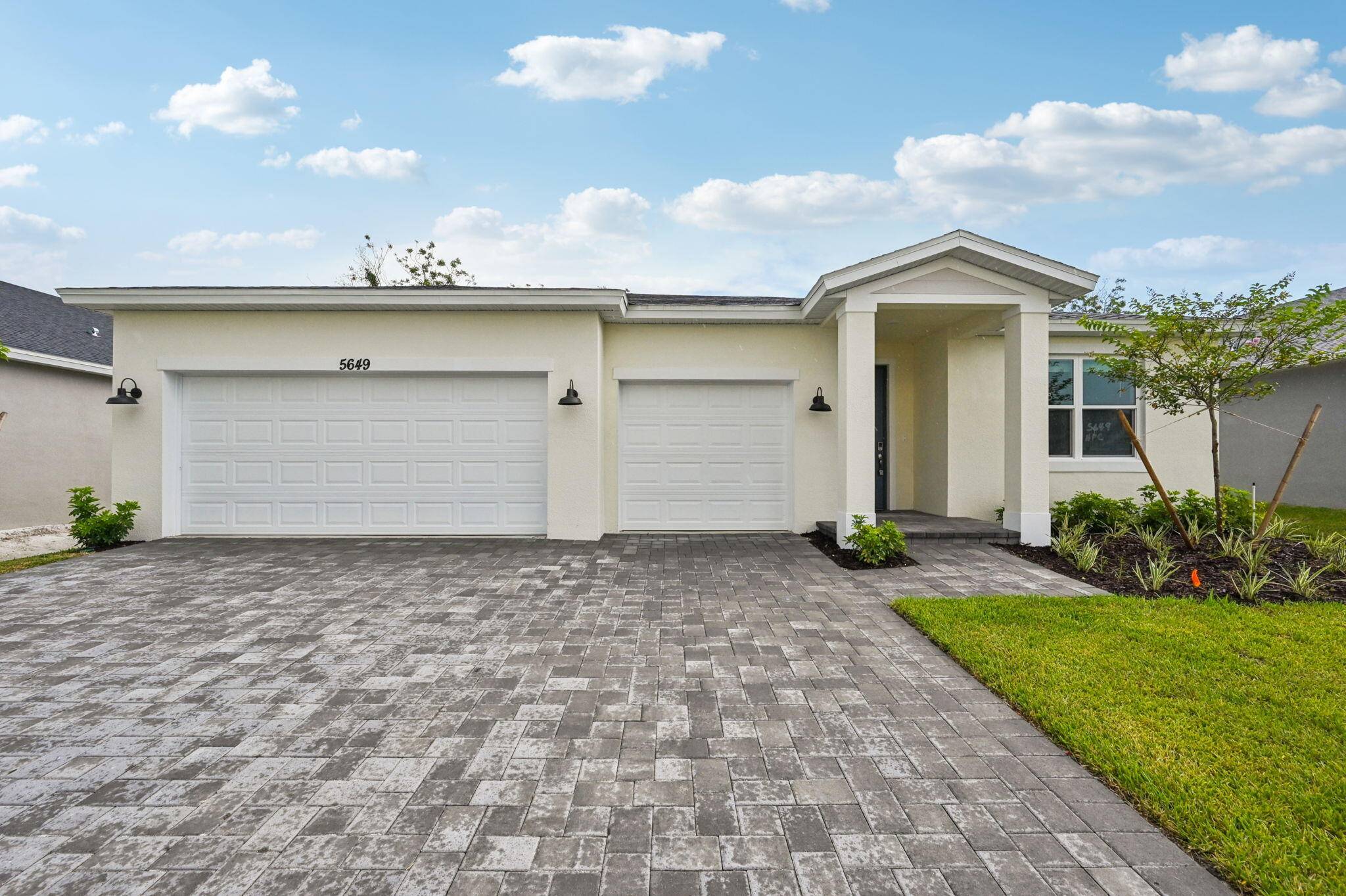 3 bed, 2. 5 bath home with 2, 181 sq.