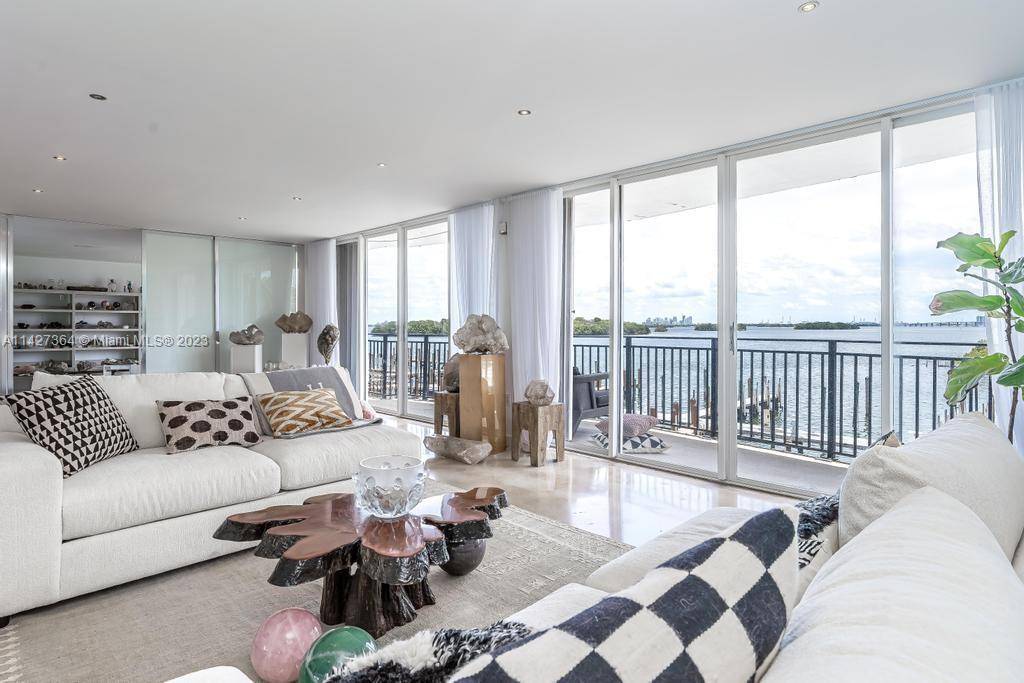 Absolutely fabulous loft style residence w sweeping bay views from all rooms.