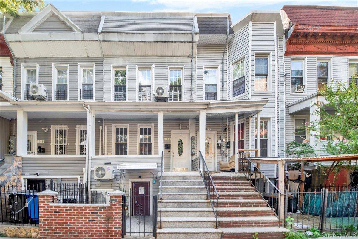 Welcome to 1266 Findlay Avenue, a fully renovated Two family home in the heart of the Bronx s rapidly growing Concourse Village neighborhood !