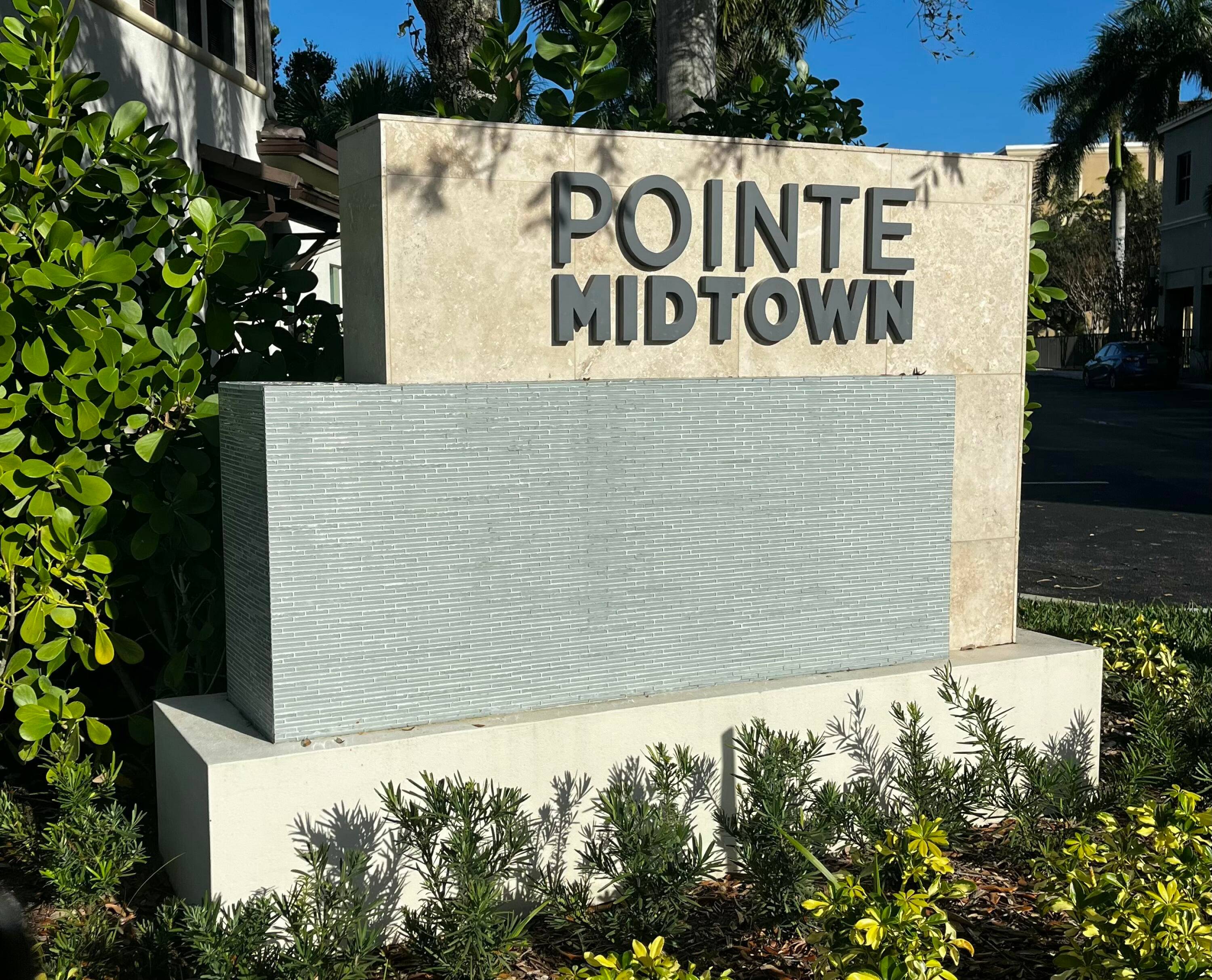 Stunning Modern 3 Bedroom Townhouse in the heart of Palm Beach Gardens.