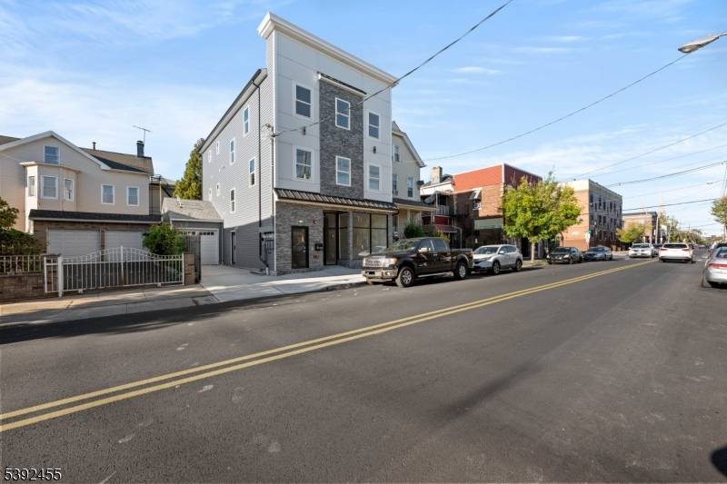 56 2nd St Elizabeth City New Jersey Multi-Story