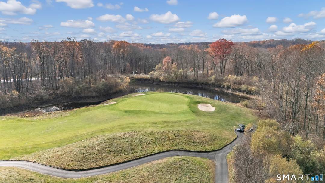 607 Championship Drive is a spacious and inviting 3 bed, 3 bath condominium boasting 2, 731 sq.