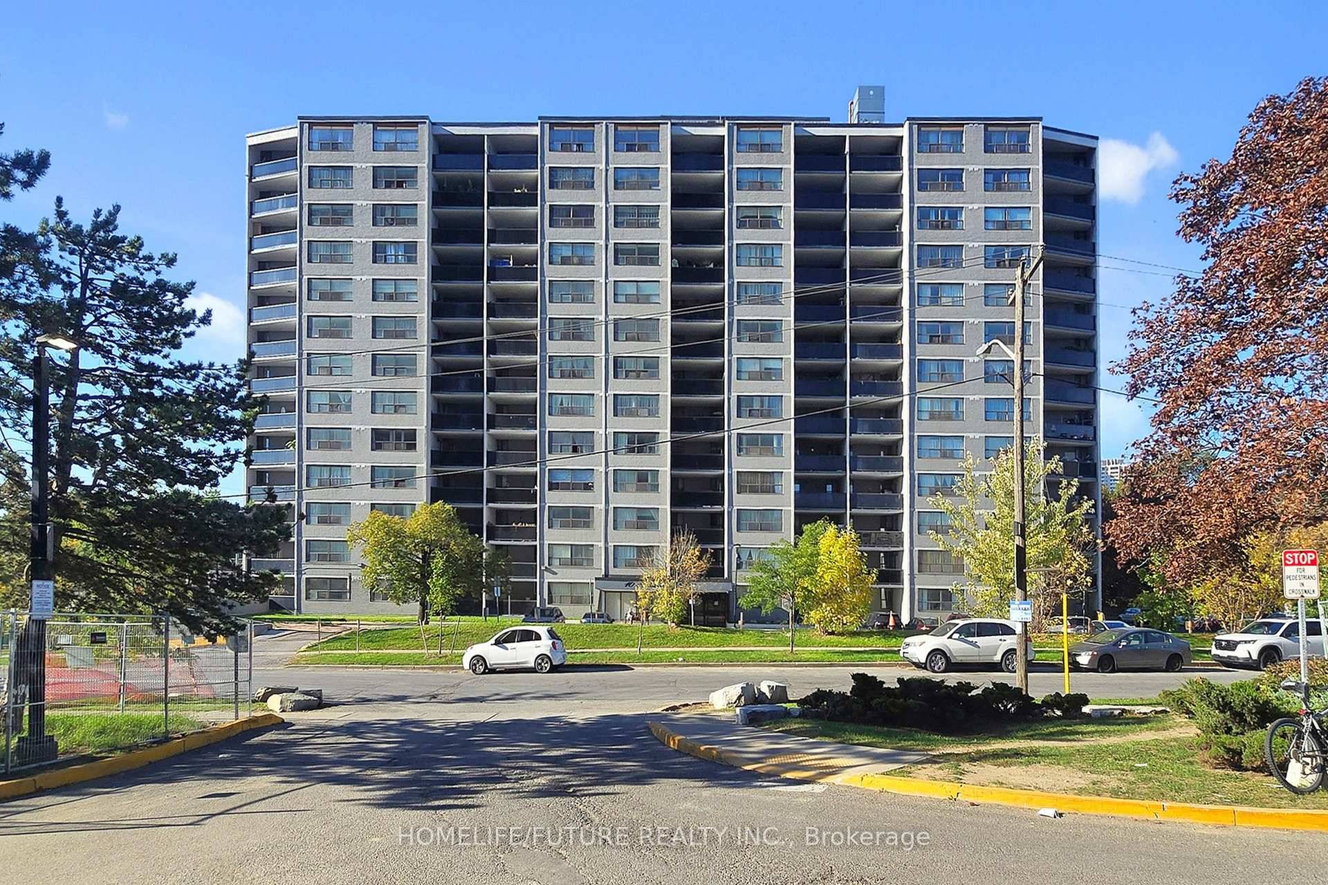 Spacious 2 Bedroom Condo Nearly 900 Sq.